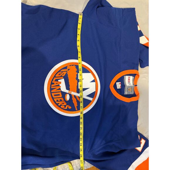 Mike Bossy 22 NY Islanders CCM Vintage Hockey Jersey Licensed Adult XL AIR KNIT® - Picture 13 of 16
